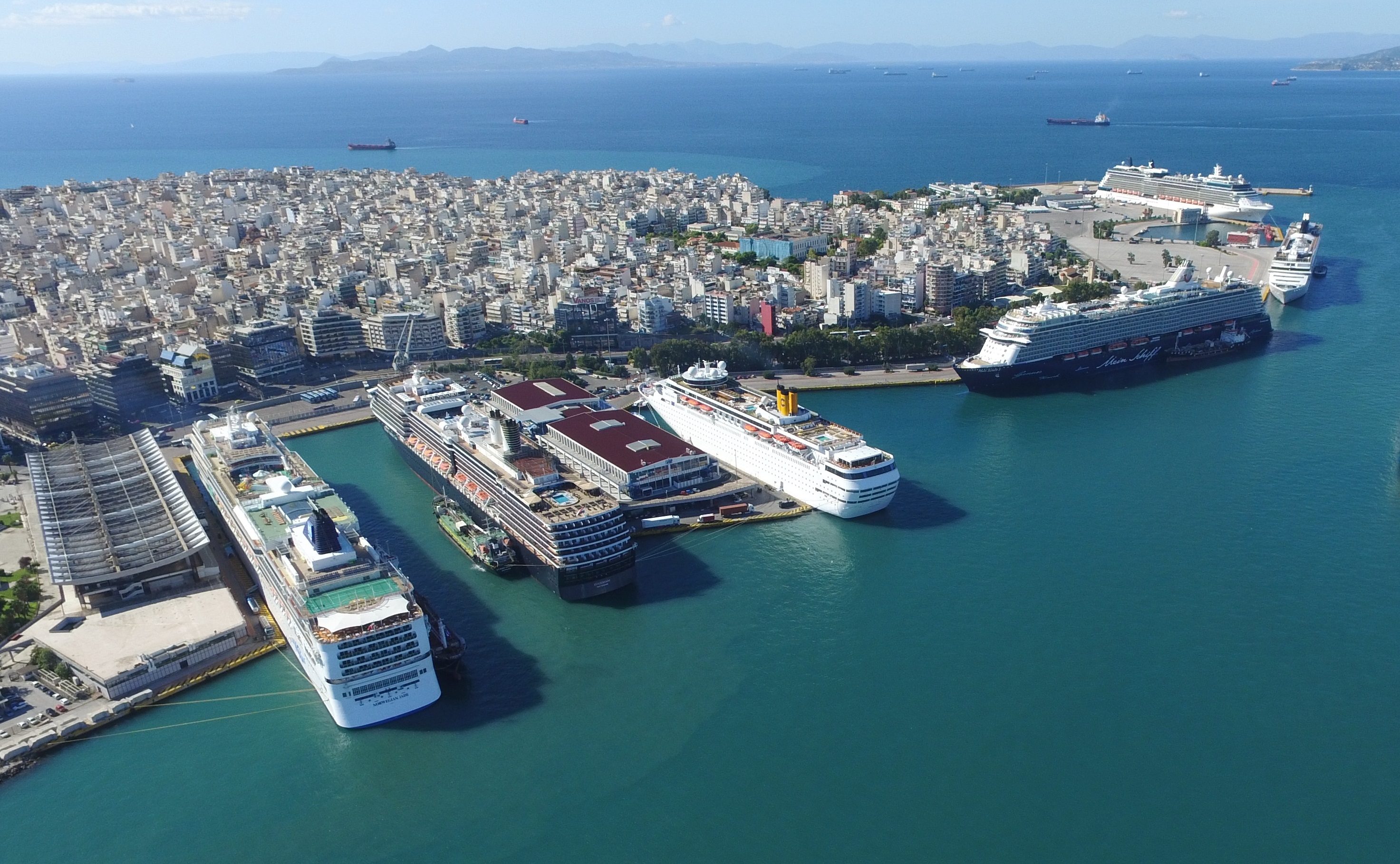 Ο Πειραιάς το μεγαλύτερο λιμάνι της Μεσογείου εφέτος